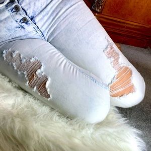 Holster, Distressed, light wash Jeans 👖 size 3R (26x31)